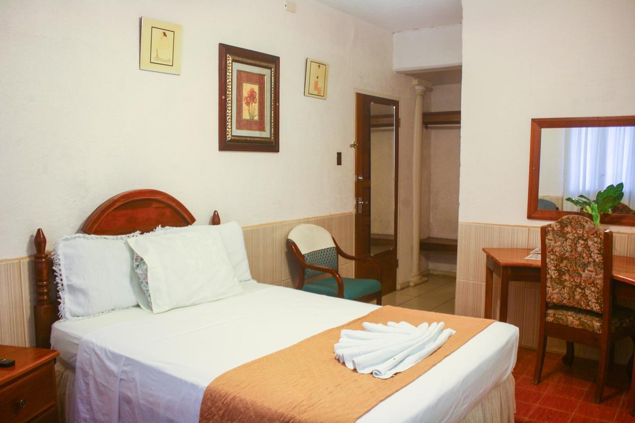 Hotel Maya Corozal Eksteriør bilde